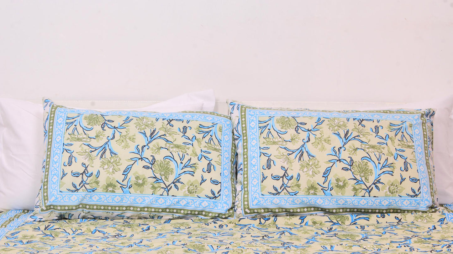 Blue Floral Borderd Printed King Size Double Bedsheet 93 x 108 Inches with 2 Pillow Covers